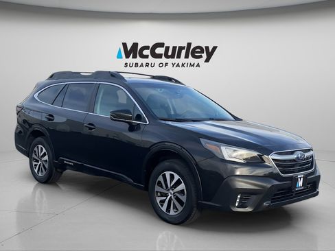 Used 2020 Subaru Outback Premium image 8