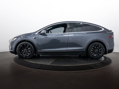 Used 2018 Tesla Model X 75D AWD/4WD image 5