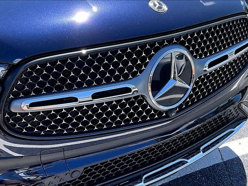 Used 2024 Mercedes-Benz GLC 300 4MATIC image 30