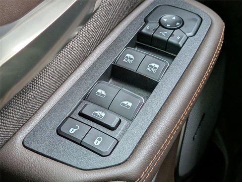 Used 2026 RAM 1500 Limited w/ Bed Utility Group image 27