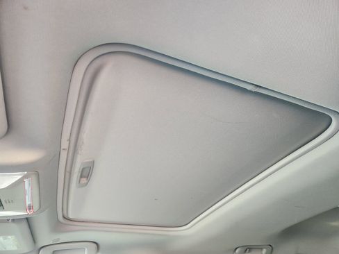 Used 2023 Toyota RAV4 XLE Premium image 29