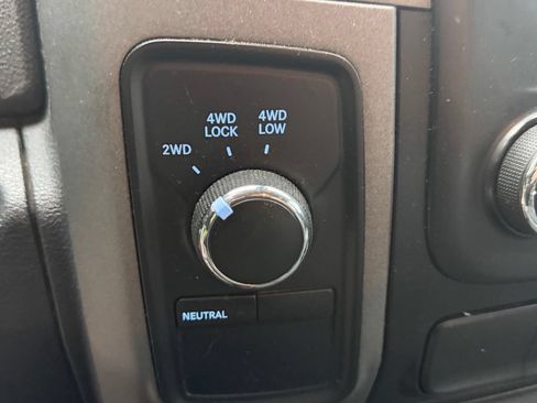 Used 2013 RAM 1500 Express AWD/4WD image 18