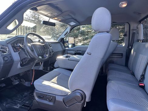 Used 2012 Ford F250 XLT w/ XLT Premium Pkg image 16