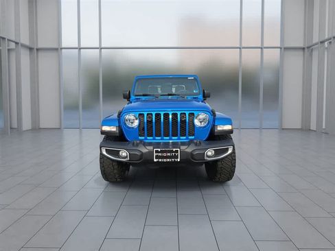 Used 2023 Jeep Gladiator Sport AWD/4WD image 4
