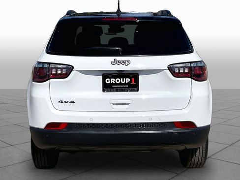 Used 2026 Jeep Compass Limited AWD/4WD image 5