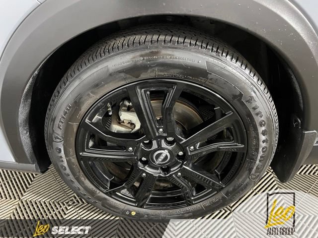 Used 2023 Nissan Kicks SR w/ SR Premium Package FWD image 23