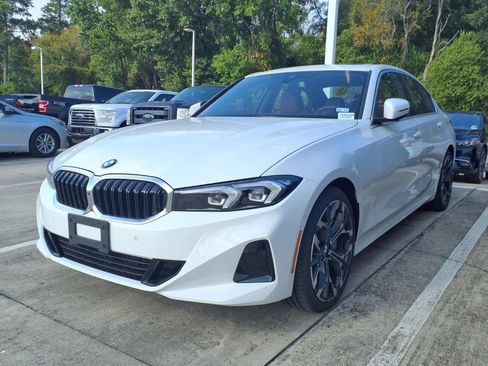 Used 2026 BMW 330i Sedan w/ Premium Package RWD image 3