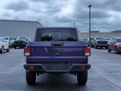 New 2026 Jeep Gladiator Sport AWD/4WD image 4
