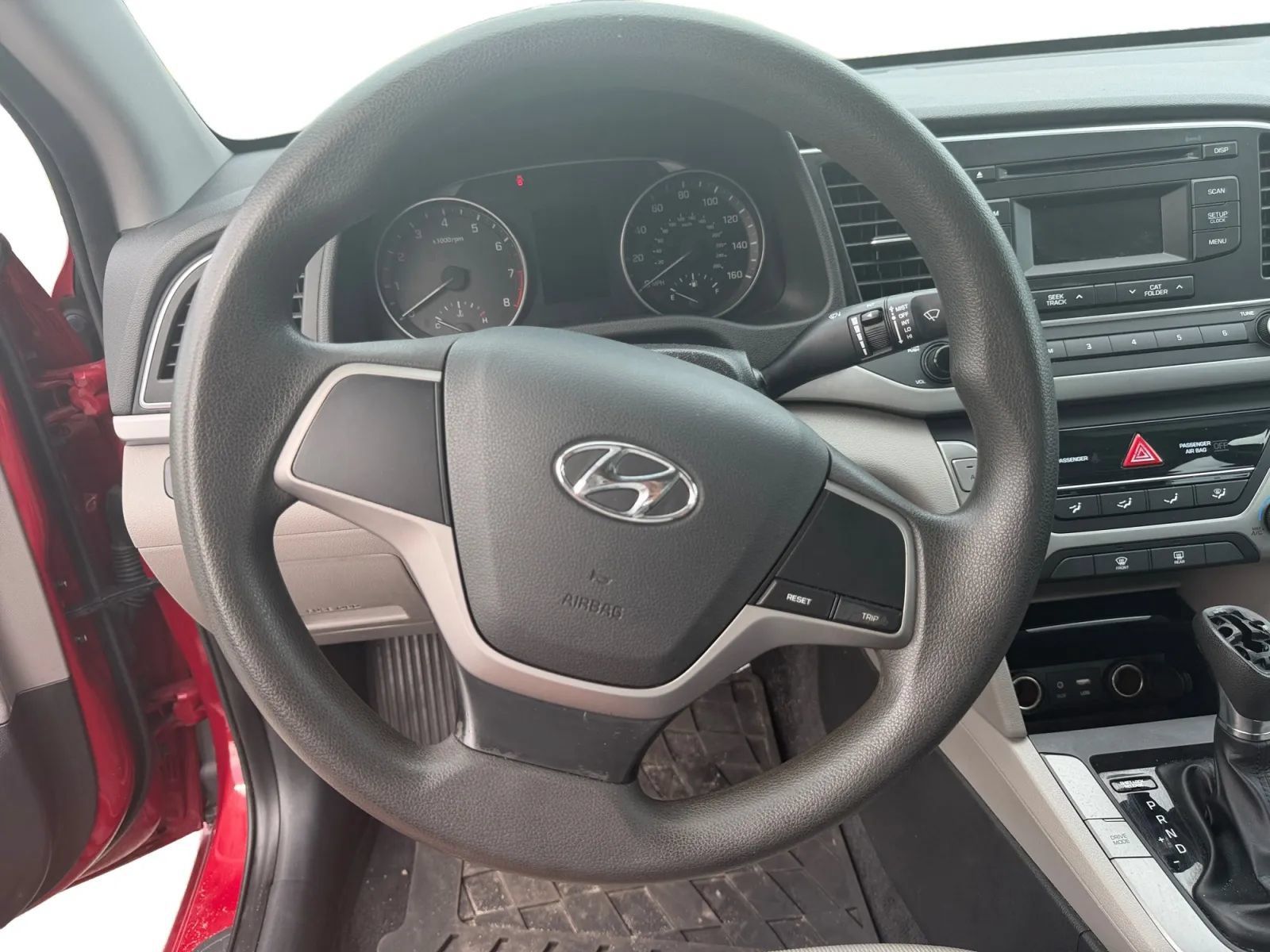 Used 2017 Hyundai Elantra SE FWD image 11