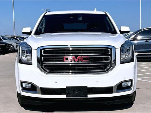 Used 2017 GMC Yukon SLT image 5