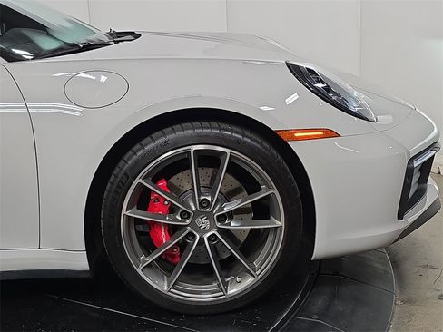 Used 2024 Porsche 911 Carrera S image 11