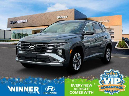 New 2025 Hyundai Tucson SEL image 1