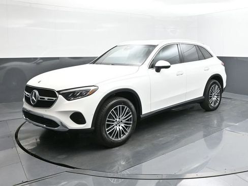 Used 2025 Mercedes-Benz GLC 300 image 34