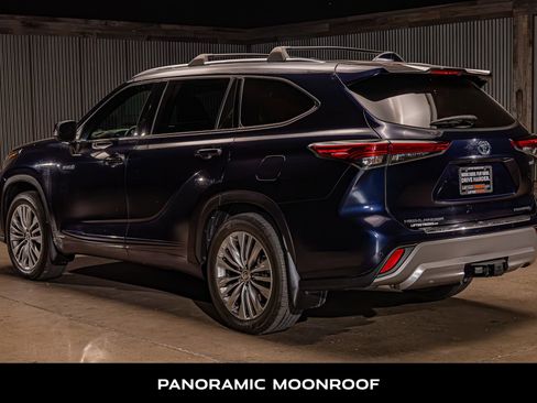 Used 2021 Toyota Highlander Platinum AWD/4WD image 6