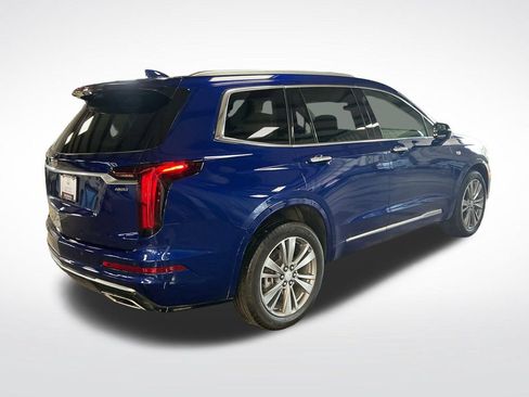 Used 2025 Cadillac XT6 Premium Luxury w/ LPO, Floor Liner Package AWD/4WD image 5