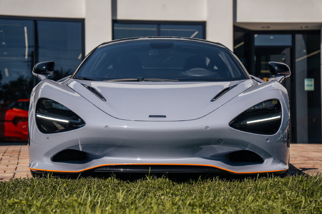 Used 2024 McLaren 750S RWD image 9