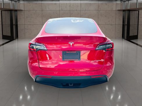 Used 2021 Tesla Model Y Long Range AWD/4WD image 4