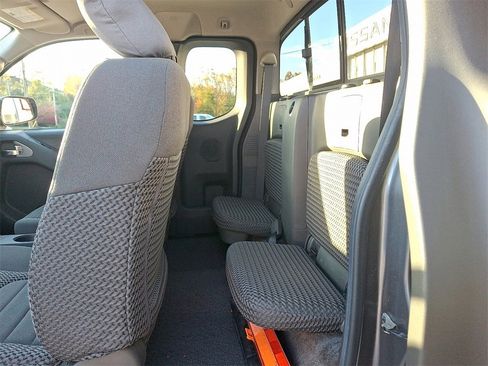 Used 2017 Nissan Frontier SV w/ SV Value Truck Package image 10