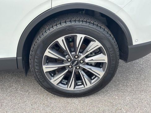 Certified 2022 Lincoln Corsair Reserve w/ Equipment Group 201A image 9