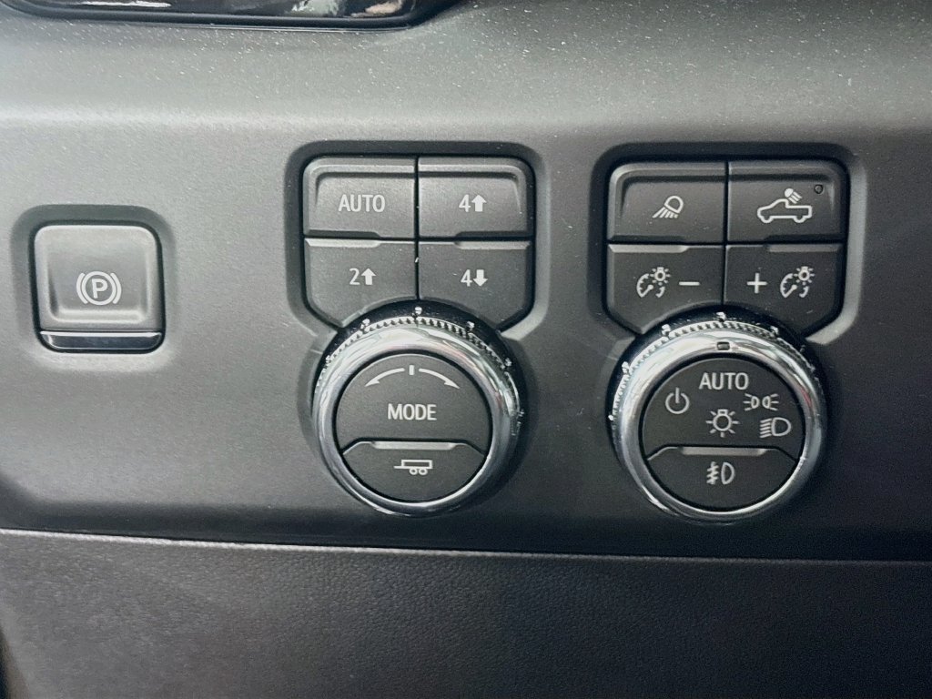 New 2026 GMC Sierra 1500 AT4 w/ AT4 Premium Package AWD/4WD image 10