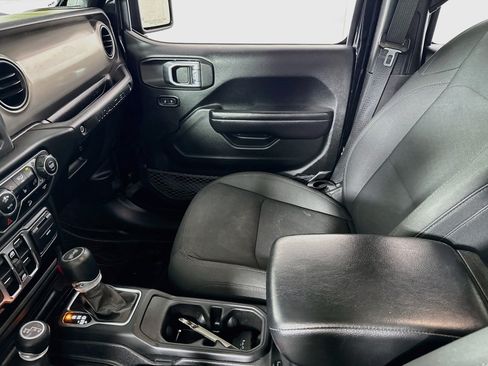Used 2021 Jeep Wrangler Unlimited Sport AWD/4WD image 23