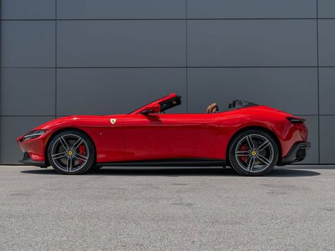 Certified 2024 Ferrari Roma Spider RWD image 13