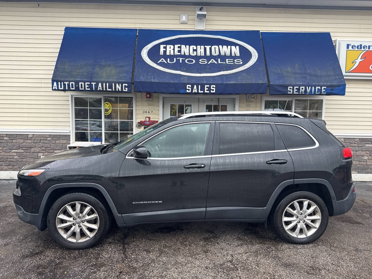 Used 2016 Jeep Cherokee Limited w/ Luxury Group AWD/4WD image 1