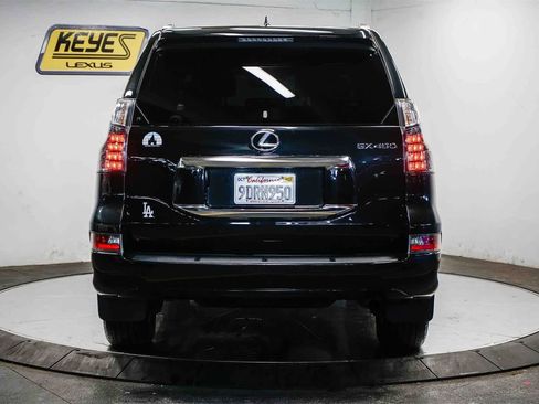 Used 2023 Lexus GX 460 Premium image 3