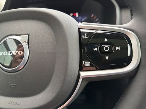 New 2026 Volvo XC90 B6 Plus w/ Protection Package Premier image 19