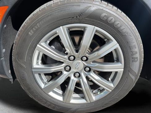 Used 2020 Cadillac XT4 Premium Luxury w/ Driver Awareness Package AWD/4WD image 19