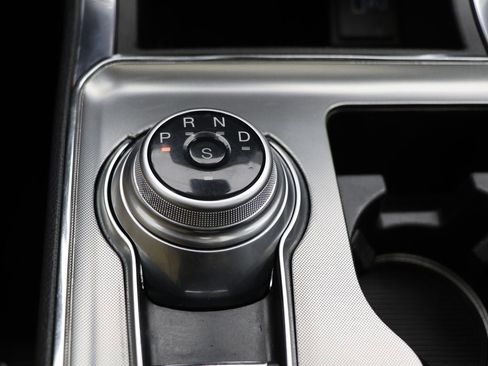 Used 2023 Ford Edge Titanium image 25