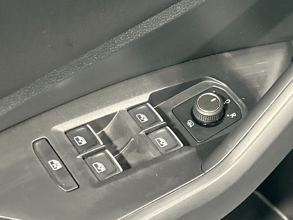 Used 2022 Volkswagen Jetta SE FWD image 8