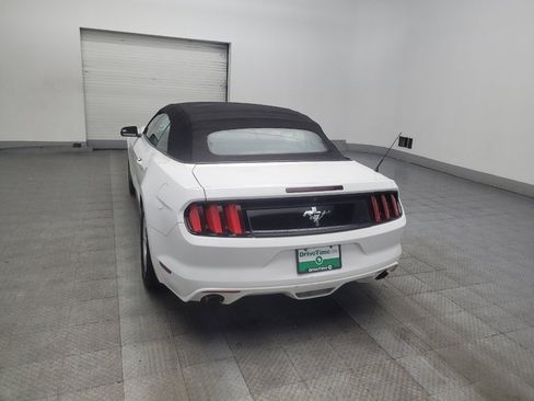 Used 2016 Ford Mustang Convertible RWD image 6