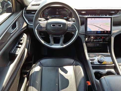 Used 2024 Jeep Grand Cherokee Limited 4xe image 13