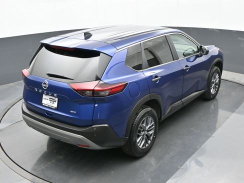 Used 2023 Nissan Rogue S image 31