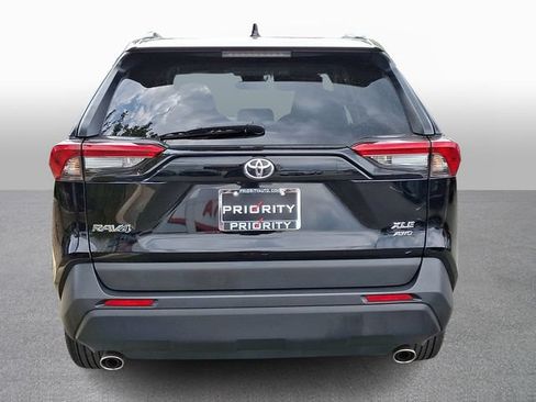 Used 2024 Toyota RAV4 XLE AWD/4WD image 5