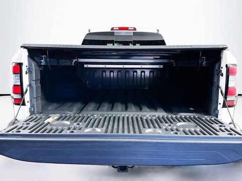 Used 2024 Nissan Frontier SV w/ Technology Package image 20