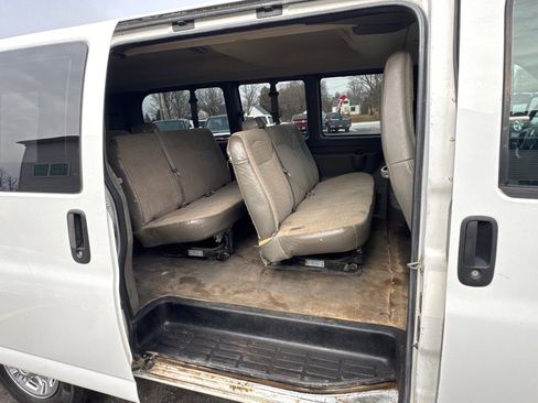Used 2016 Chevrolet Express 3500 LT w/ LT Preferred Equipment Group image 11