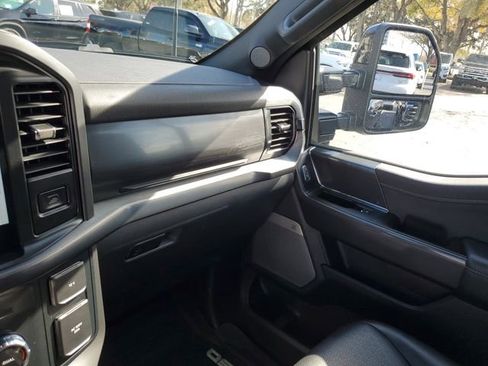 Used 2025 Ford F150 Lariat w/ Equipment Group 501A Mid image 26