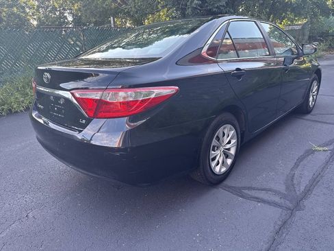 Used 2017 Toyota Camry LE FWD image 14