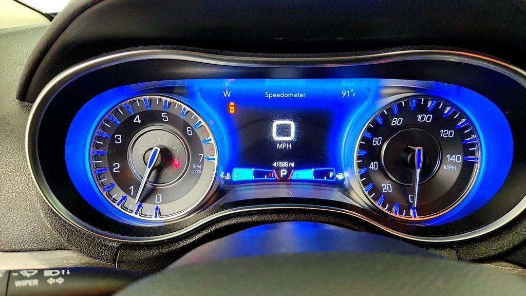 Used 2020 Chrysler 300 Touring w/ Sport Appearance Package RWD image 14
