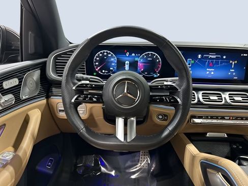 Certified 2024 Mercedes-Benz GLS 580 4MATIC image 17