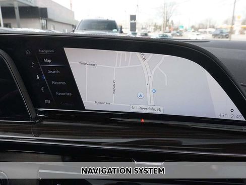 Used 2022 Cadillac Escalade Premium Luxury image 3