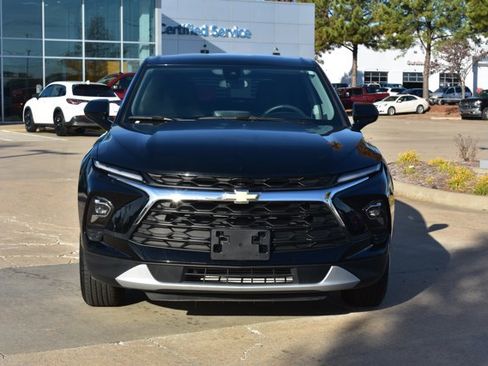 Used 2025 Chevrolet Blazer LT image 2