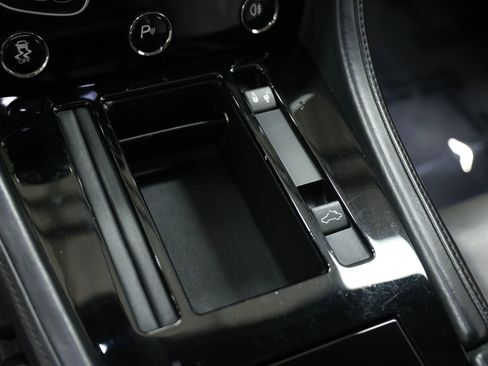 Used 2016 Aston Martin V8 Vantage S image 26