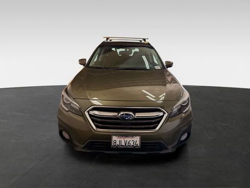 Used 2019 Subaru Outback 2.5i Touring w/ Popular Package #3A AWD/4WD image 6