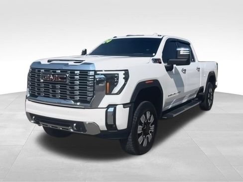 Used 2024 GMC Sierra 2500 Denali w/ Denali Reserve Package AWD/4WD image 4