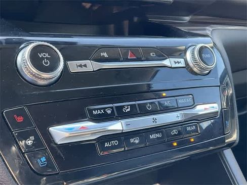 Used 2023 Ford Explorer Limited w/ Equipment Group 301A image 24