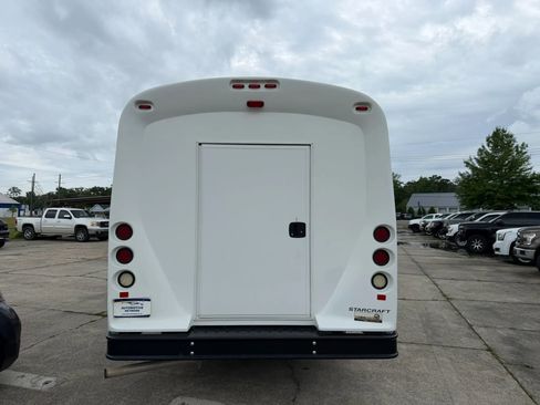 Used 2016 Ford E-450 and Econoline 450 Super Duty w/ Shuttle Bus Prep Package RWD image 4