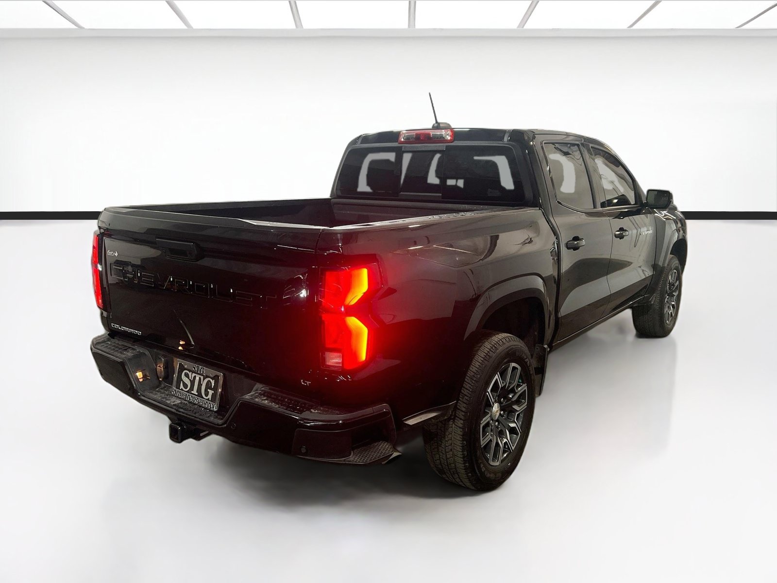 Used 2023 Chevrolet Colorado LT w/ LT Convenience Package III RWD image 4